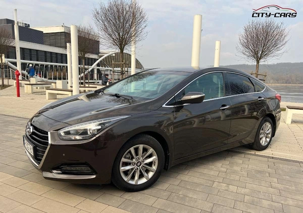 Hyundai i40 cena 57900 przebieg: 115000, rok produkcji 2018 z Stronie Śląskie małe 781